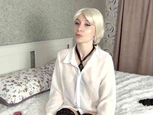 MillaLunaStiy webcam