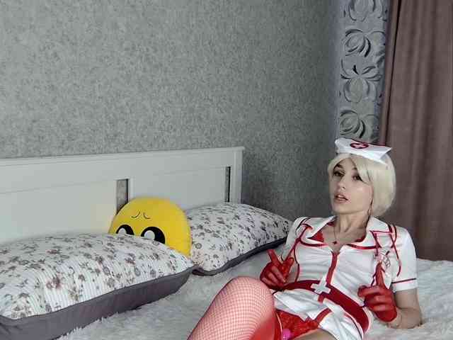 MillaLunaStiy webcam