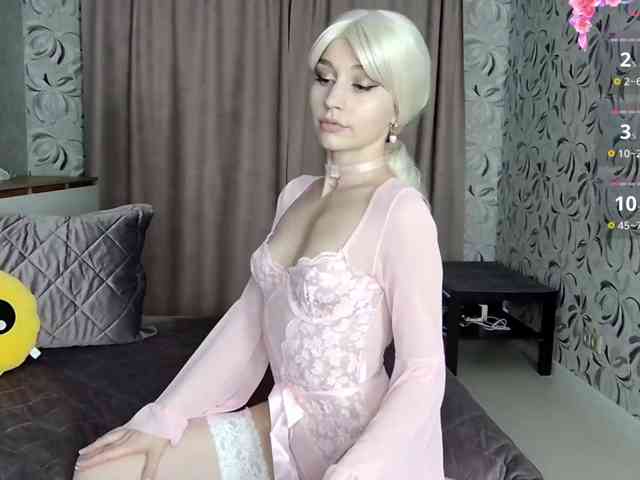 MillaLunaStiy live female cam on bongacams