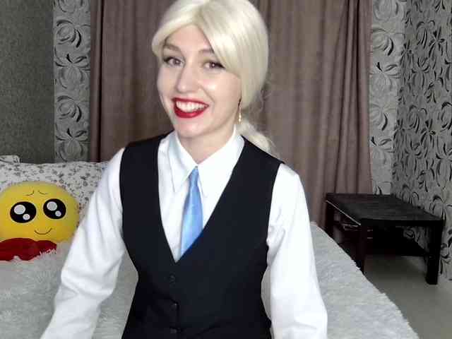 MillaLunaStiy webcam