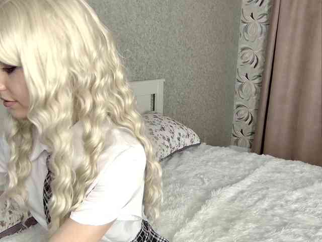 MillaLunaStiy webcam