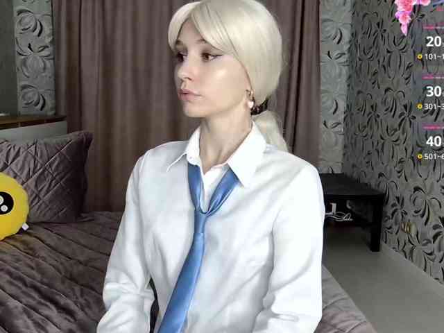 Model: MillaLunaStiy