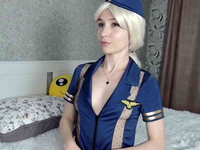 Model: MillaLunaStiy