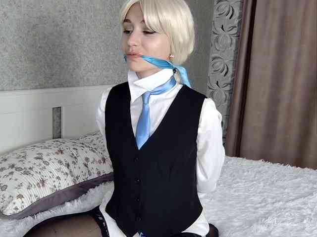 Model: MillaLunaStiy