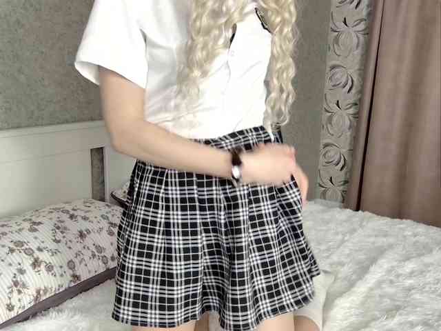 MillaLunaStiy webcam