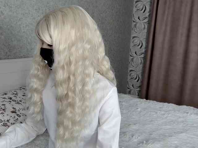 MillaLunaStiy webcam