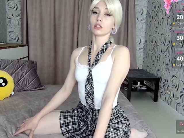 MillaLunaStiy webcam