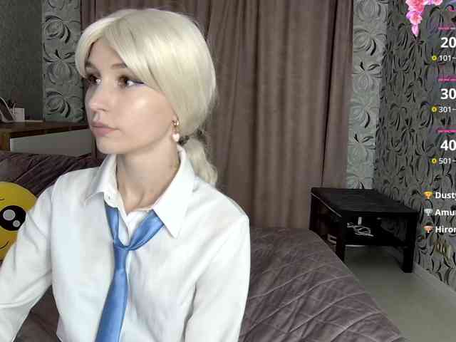 MillaLunaStiy webcam