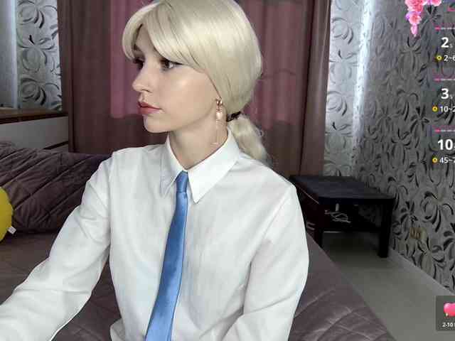 MillaLunaStiy webcam