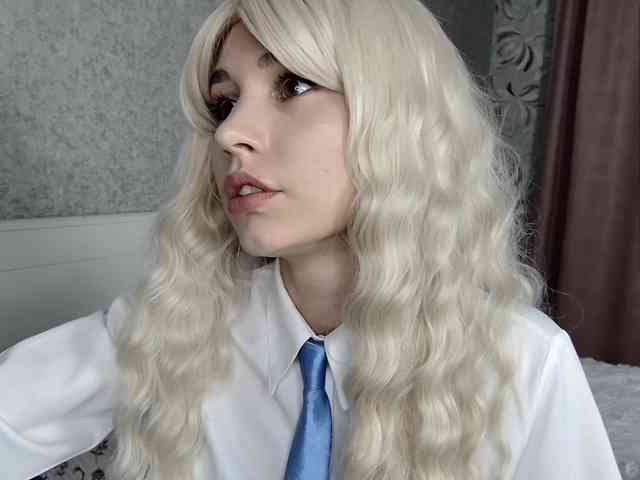 MillaLunaStiy webcam
