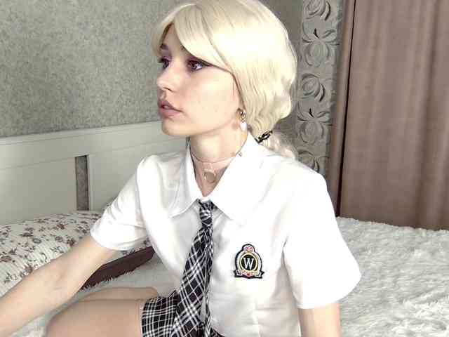 Модель: MillaLunaStiy