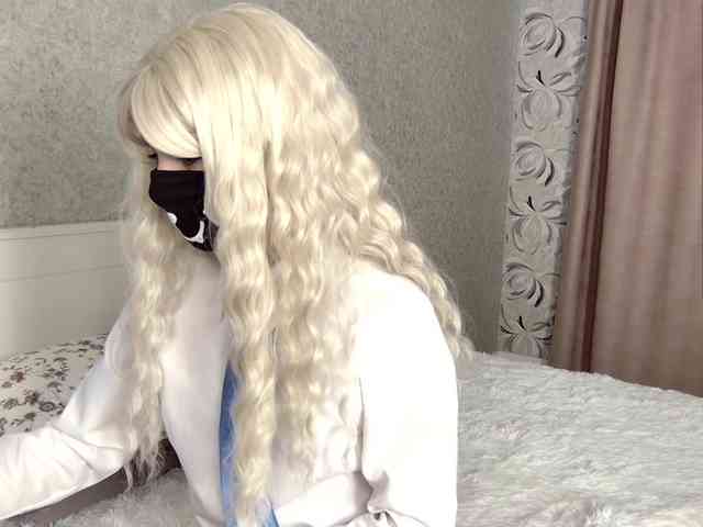 MillaLunaStiy webcam
