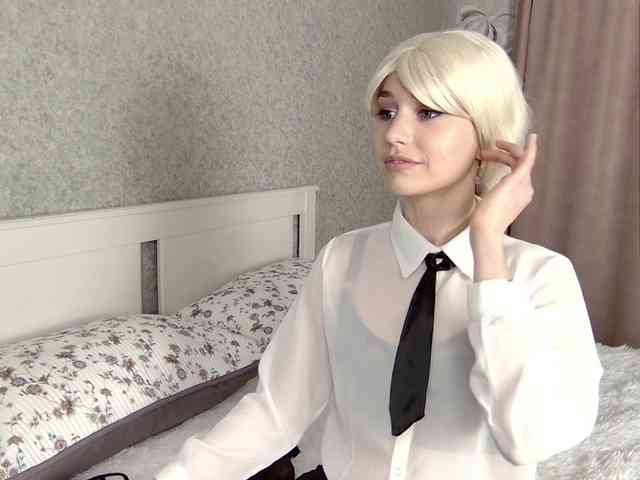 MillaLunaStiy webcam