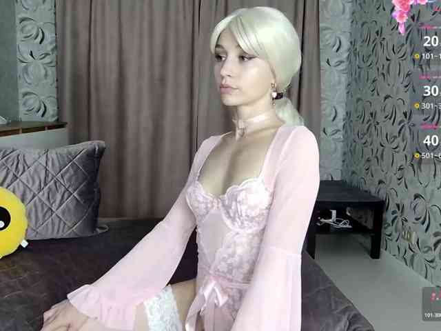 MillaLunaStiy live female cam on bongacams