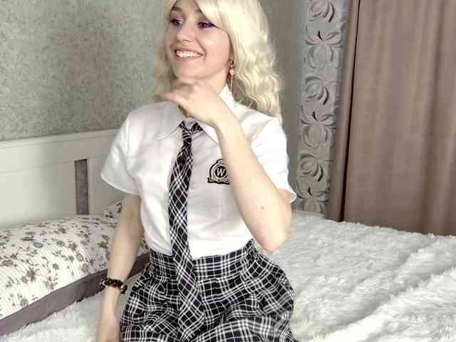 MillaLunaStiy webcam