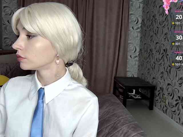 MillaLunaStiy webcam