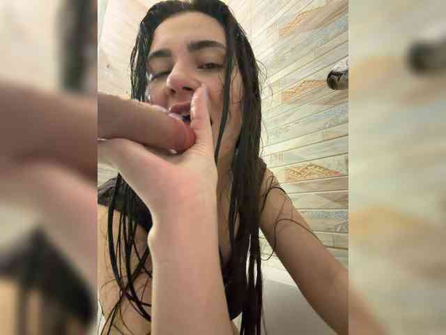 TinaTingle webcam