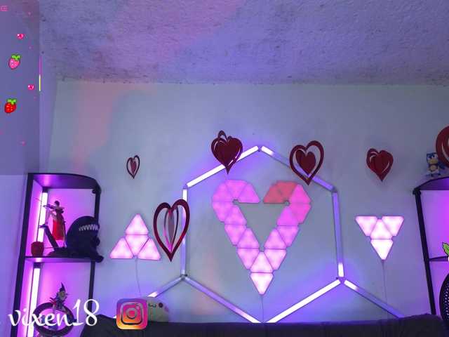 littlevixen live cam on BongaCams