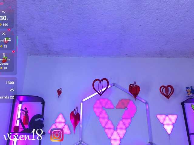 littlevixen live cam on BongaCams