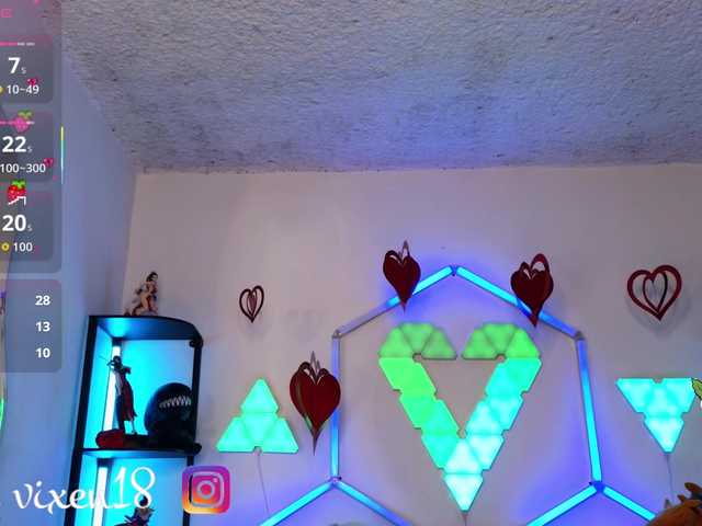 littlevixen live cam on BongaCams