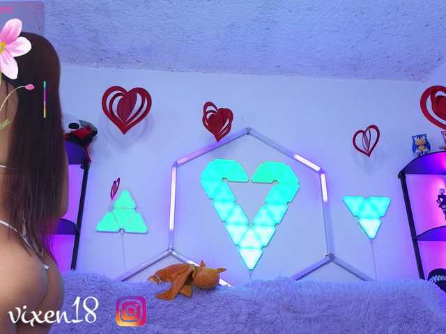 littlevixen live cam on BongaCams