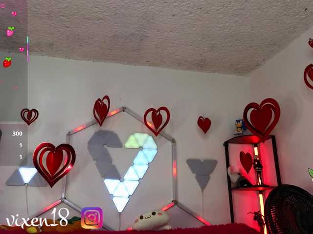 littlevixen live cam on BongaCams