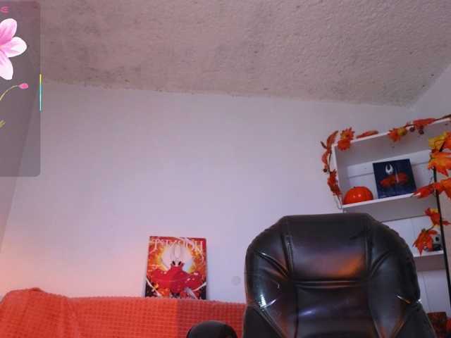littlevixen live cam on BongaCams