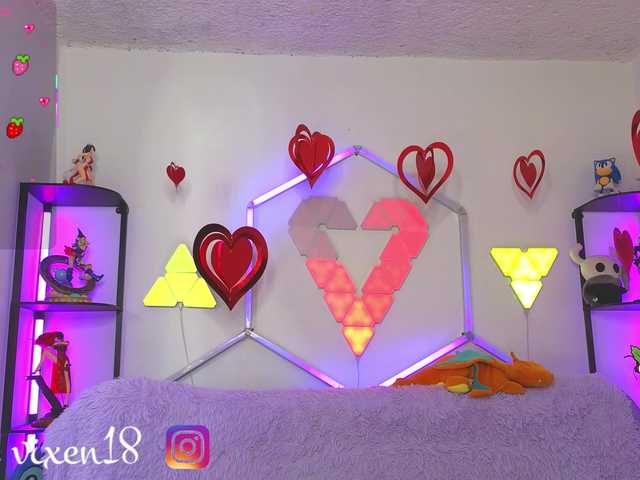 littlevixen live cam on BongaCams