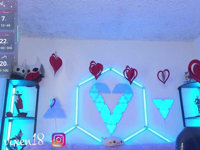 littlevixen live cam on BongaCams
