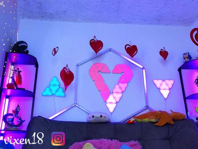 littlevixen live cam on BongaCams