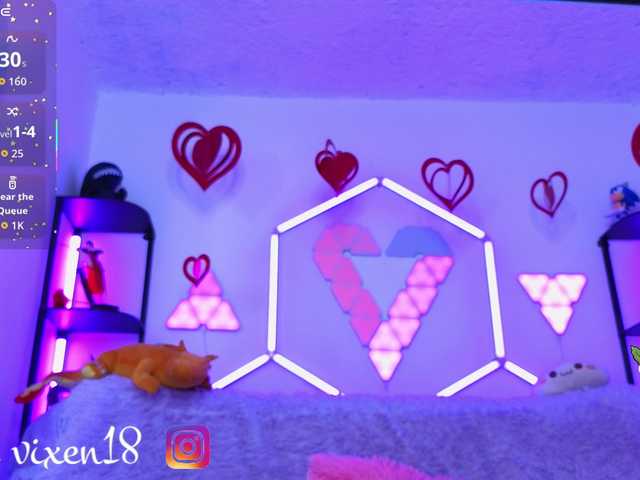 littlevixen live cam on BongaCams