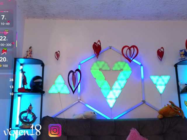 littlevixen live cam on BongaCams
