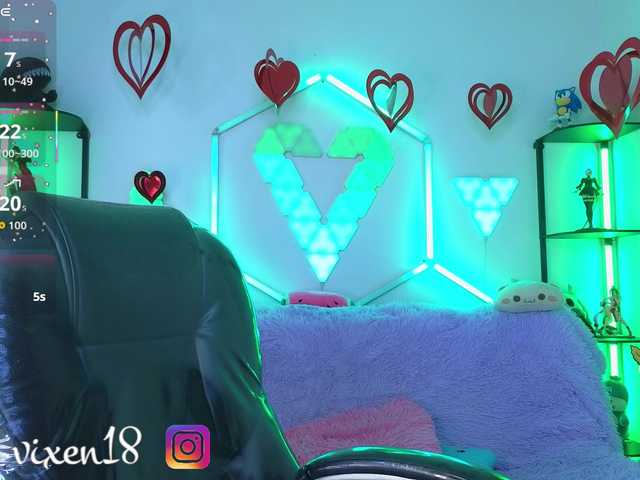 littlevixen live cam on BongaCams