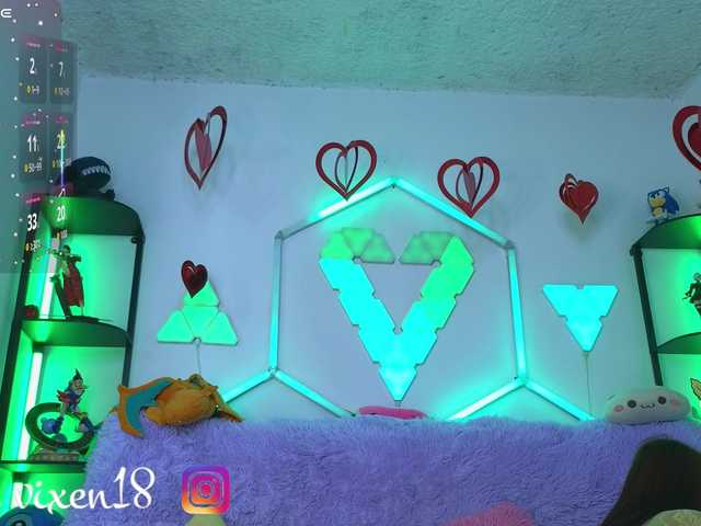 littlevixen live cam on BongaCams