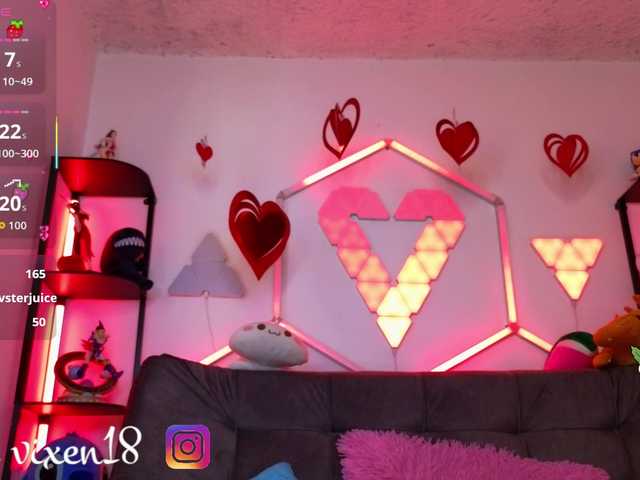 littlevixen live cam on BongaCams