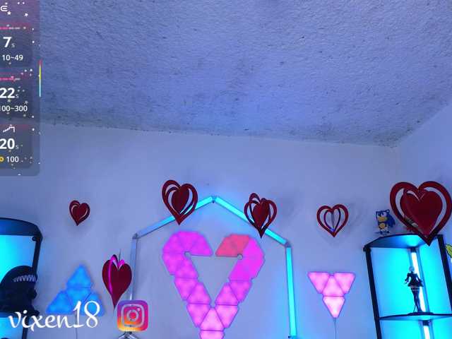 littlevixen live cam on BongaCams