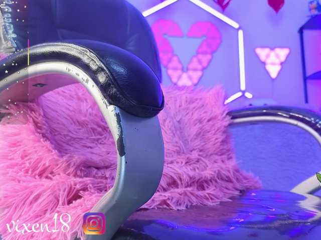 littlevixen live cam on BongaCams