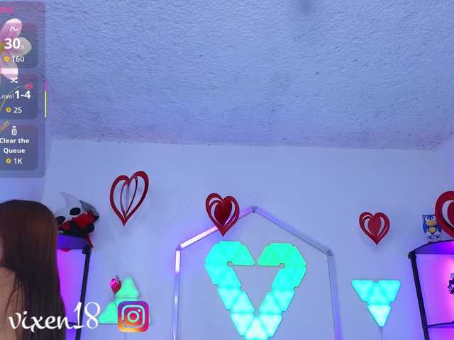 Chat with littlevixen live cam