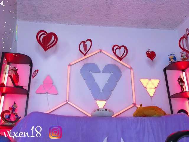 littlevixen live cam on BongaCams
