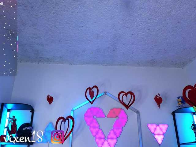 littlevixen live cam on BongaCams
