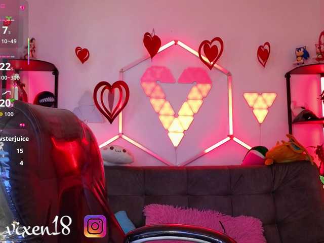 littlevixen live cam on BongaCams