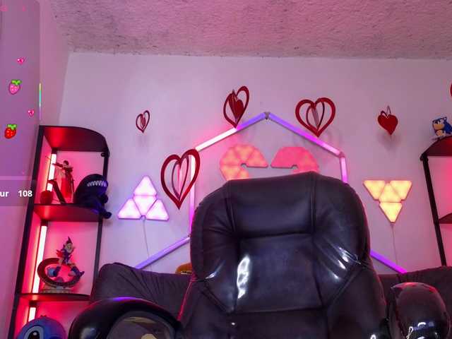 littlevixen live cam on BongaCams