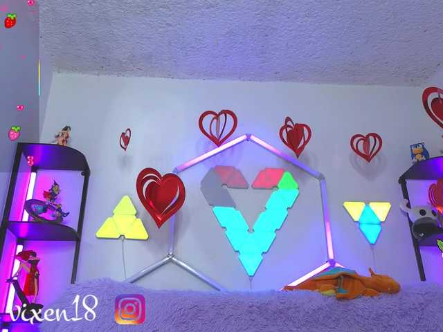 littlevixen live cam on BongaCams