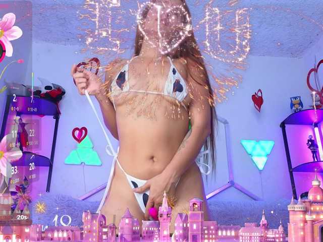 littlevixen live cam on BongaCams