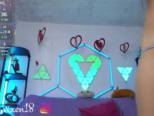 littlevixen live cam on BongaCams