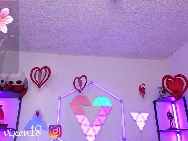 littlevixen live cam on BongaCams