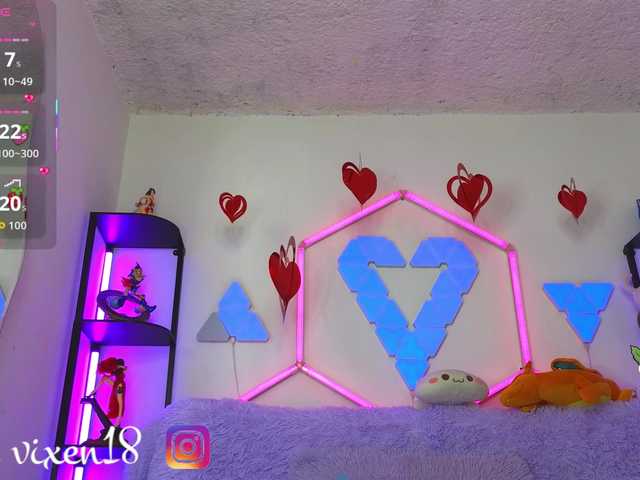 littlevixen live cam on BongaCams