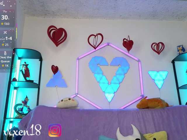 littlevixen live cam on BongaCams