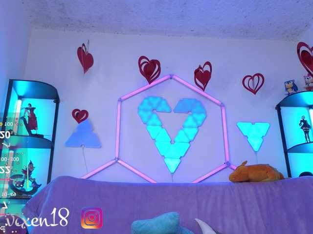 littlevixen live cam on BongaCams