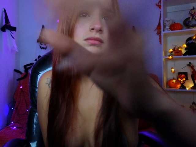 littlevixen live cam on BongaCams
